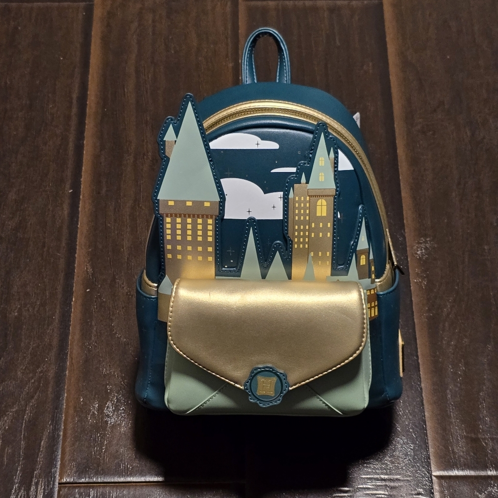 Loungefly Harry Potter Hogwarts Letter mini Backpack with castle brand new purse